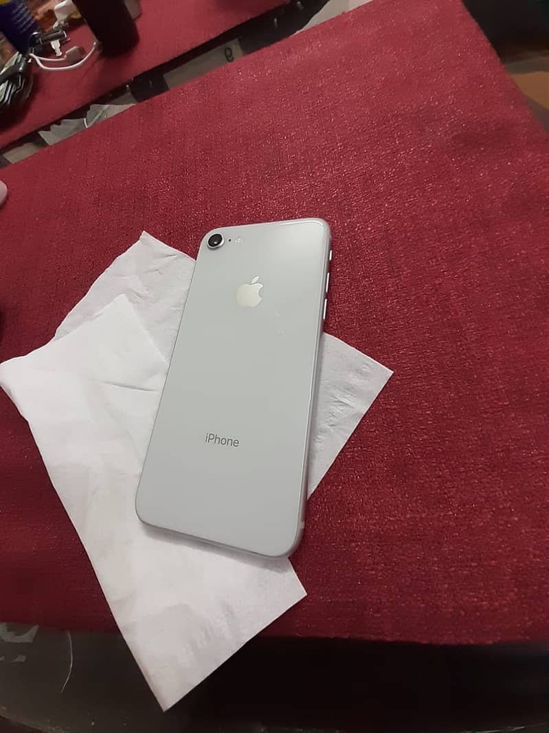 Apple iPhone 8 4