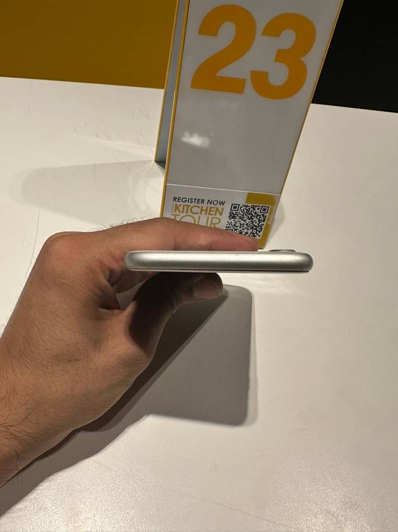 Apple iPhone 8 8