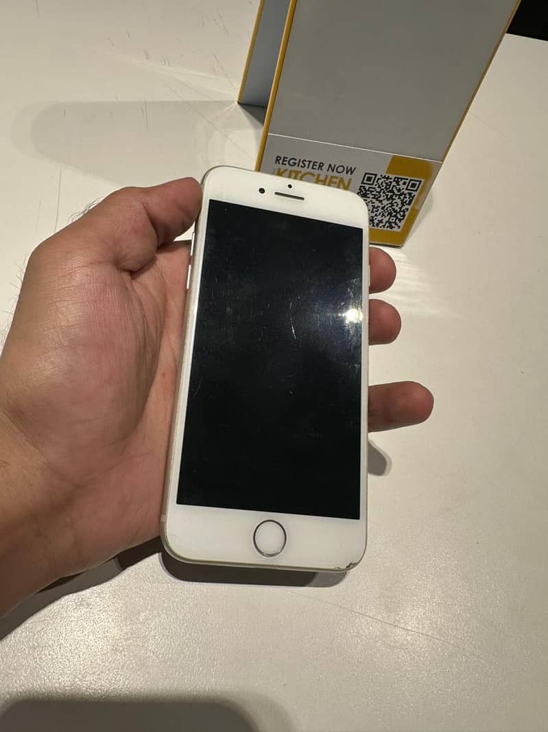 Apple iPhone 8 13