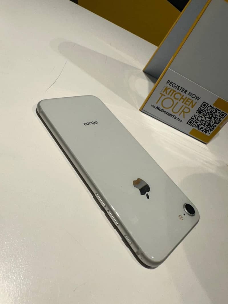 Apple iPhone 8 15