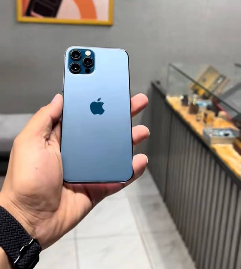 Apple iPhone 12 Pro 2
