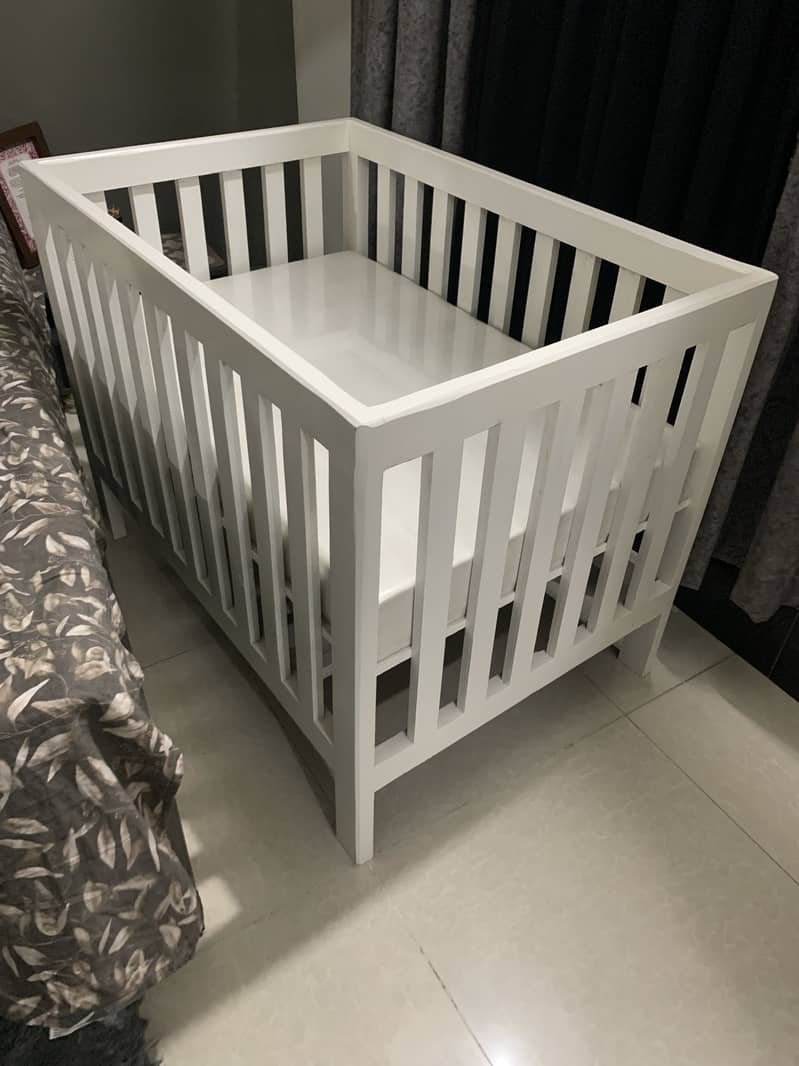 Baby cot 1