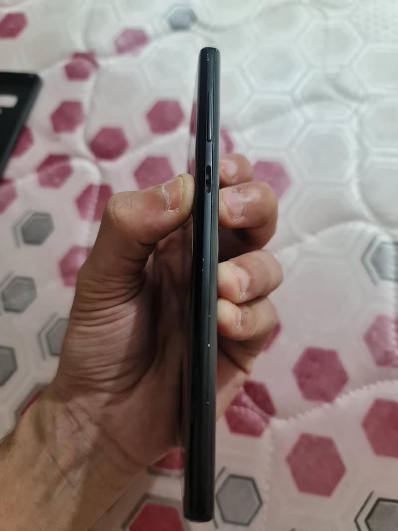 Samsung Mobile Note 9 3
