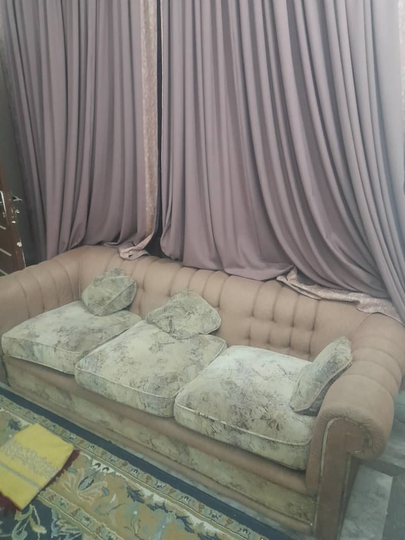 5 seater sofa 0