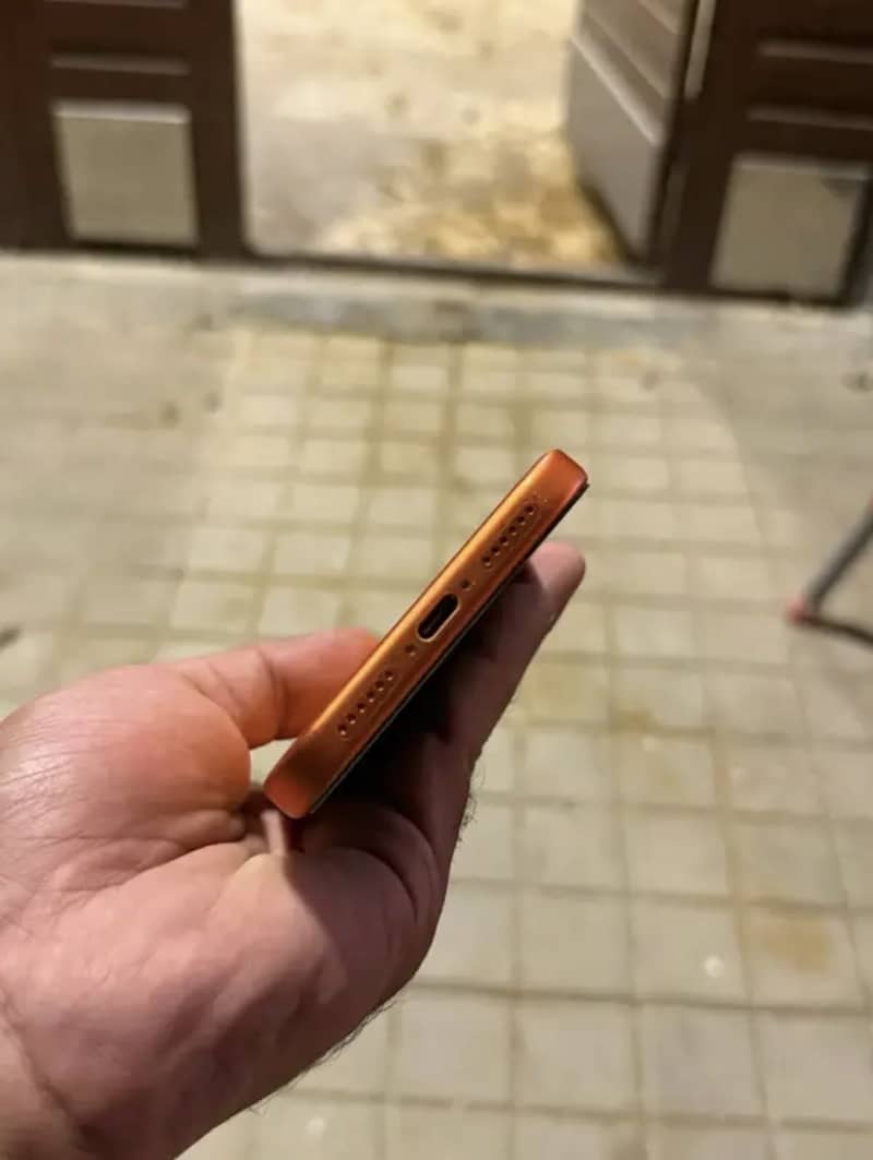 Apple iPhone 17 Pro Max 2