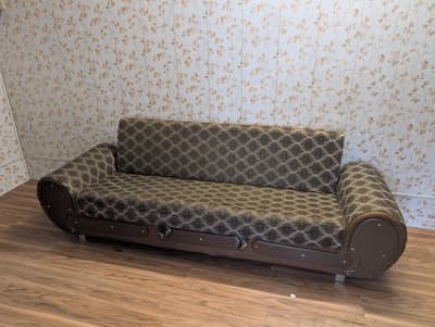 SOFA CUMBED ( 9 FEET )