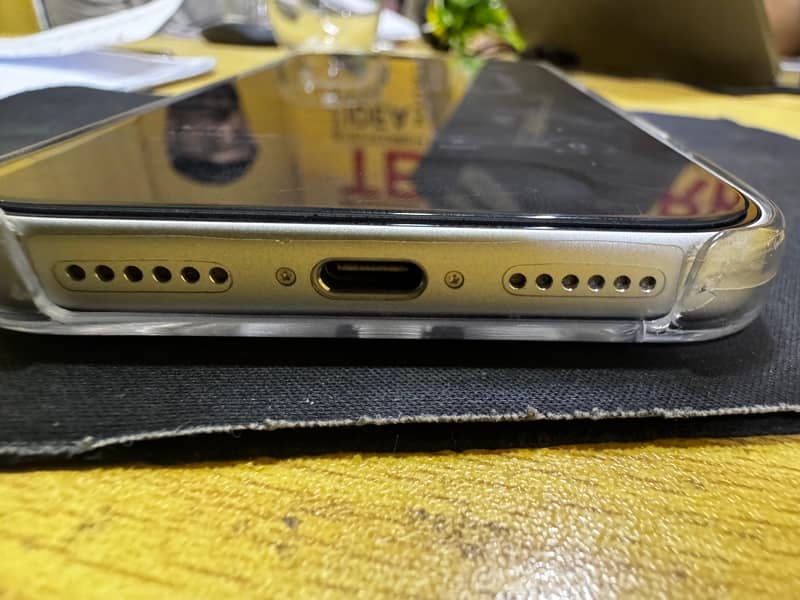 Apple iPhone 17 Pro Max 3