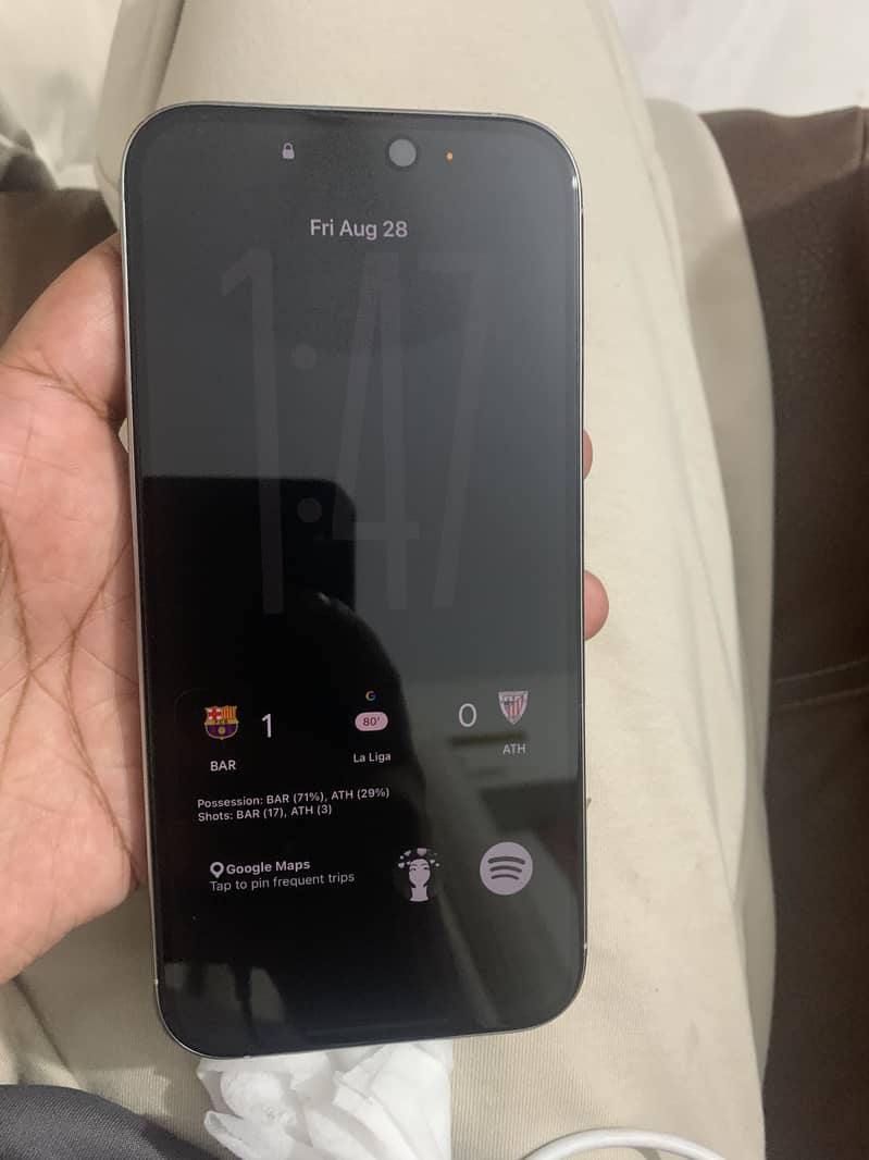 Apple iPhone 16 Pro Max 2