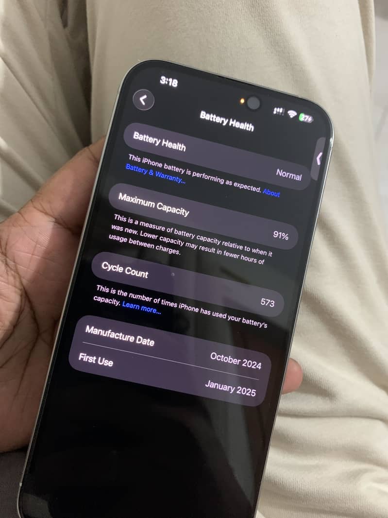 Apple iPhone 16 Pro Max 4