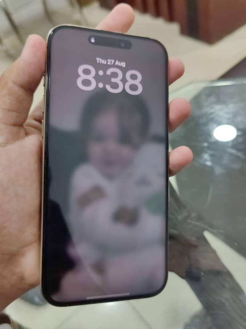Apple iPhone 16 Pro Max 3