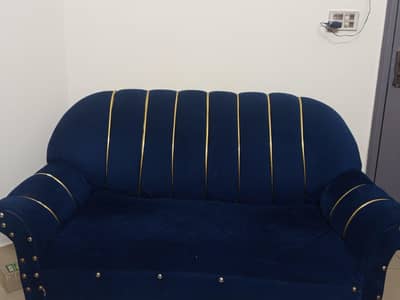 solid wooden sofa set (3+2+1) in good condition