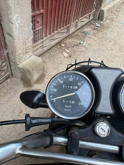 good condition Black color Gs150