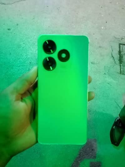 Tecno Spark Go with Box 4Gb 64Gb Exchange possible read ad