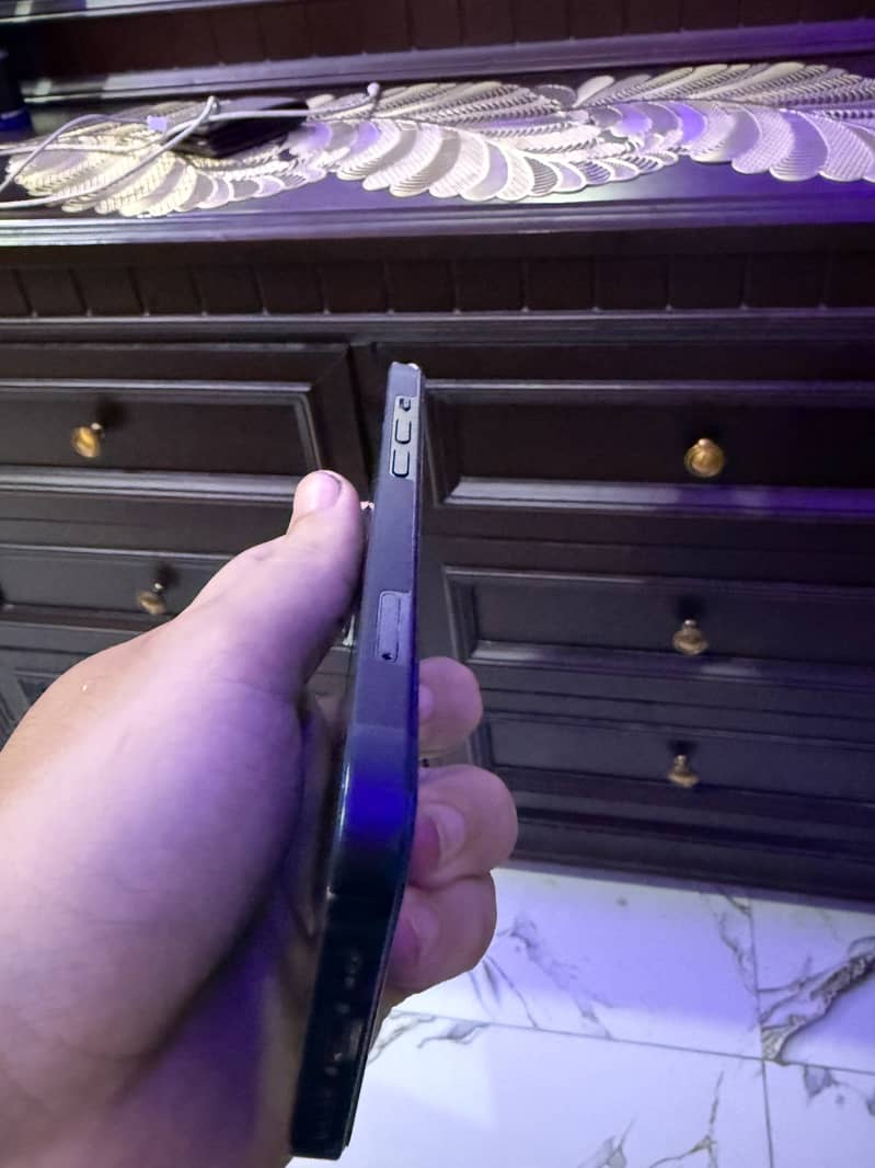 Apple iPhone 13 1