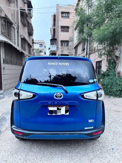 Toyota Sienta 2018