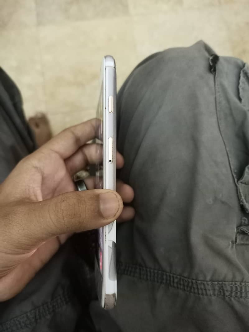 Apple iPhone 8 Plus 3