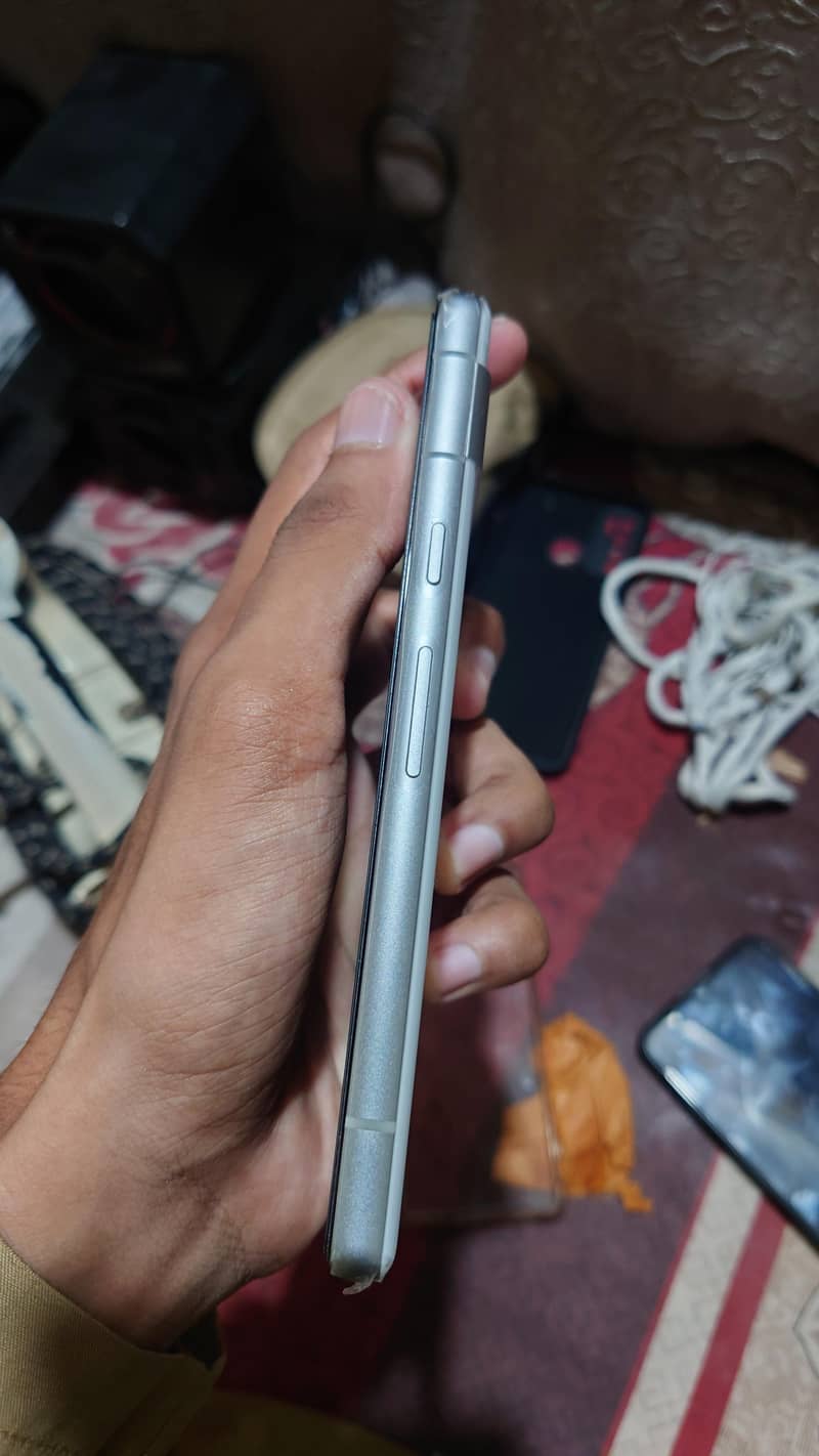 Google Pixel 7a 2