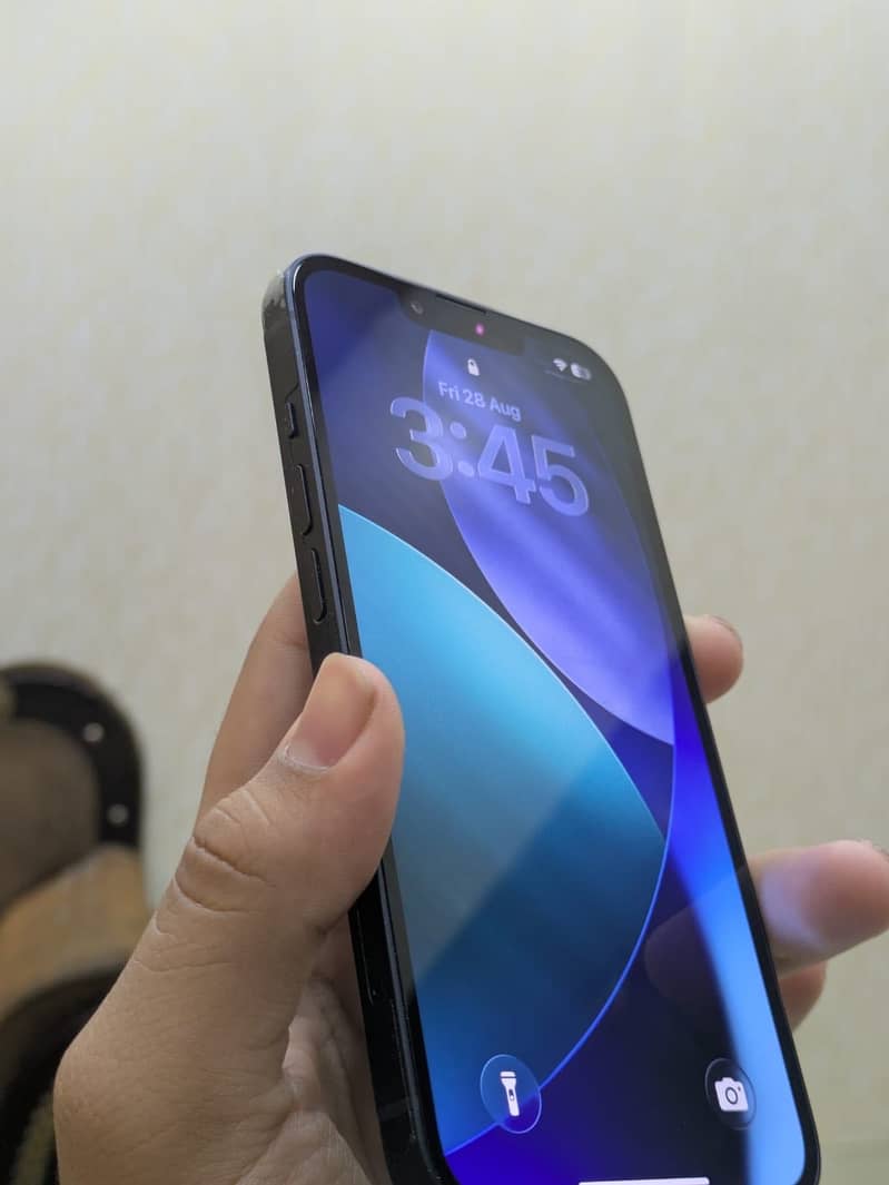 Iphone 13 simple 16