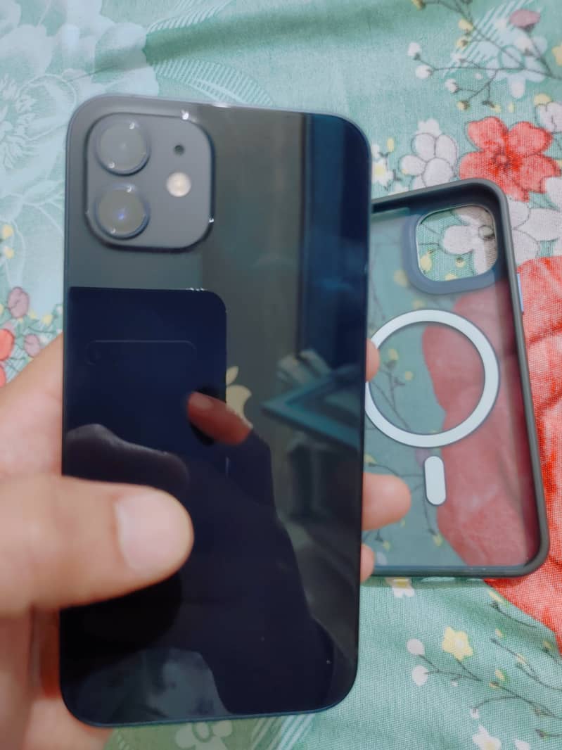 Apple iPhone 12 1