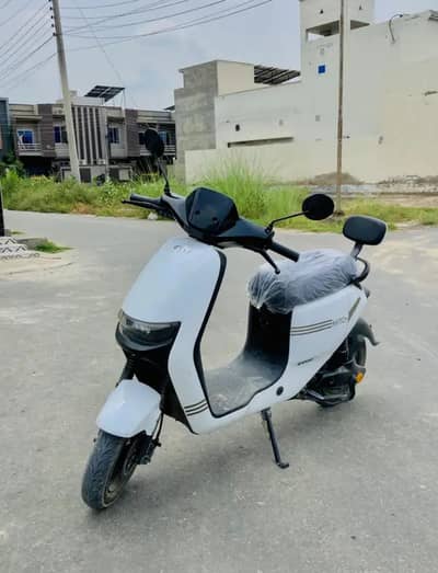 Evee Mito plus Urgent sale
