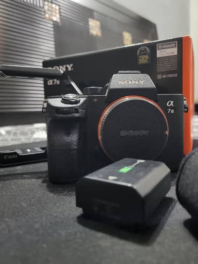 Sony a7iii with full box 9.5/10 Condition