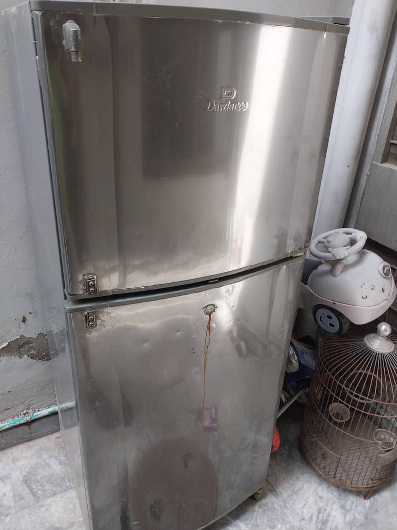 dawlance medium size fridge 1