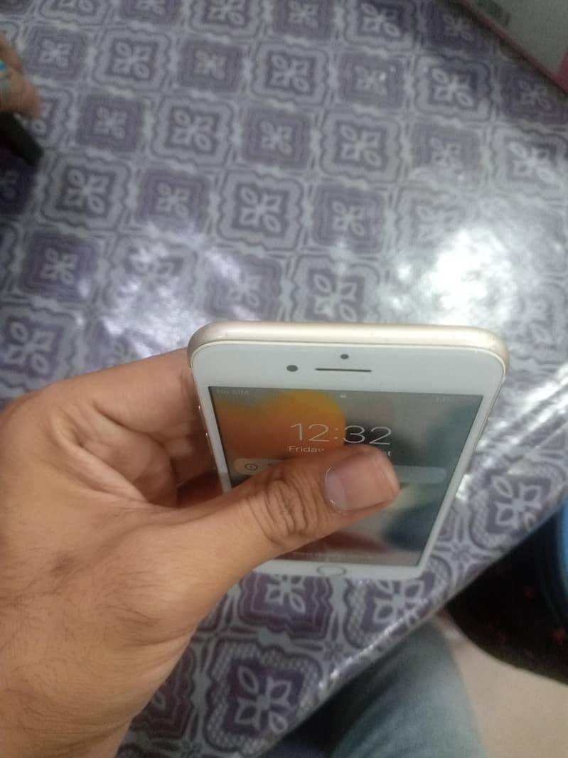 Apple iPhone 7 3