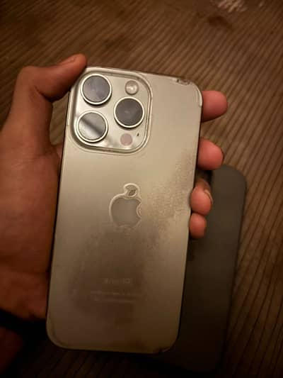 Apple iPhone 16 Pro