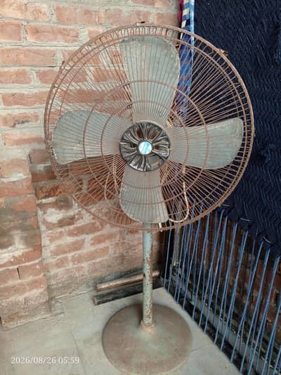 Dawlance fan good condition