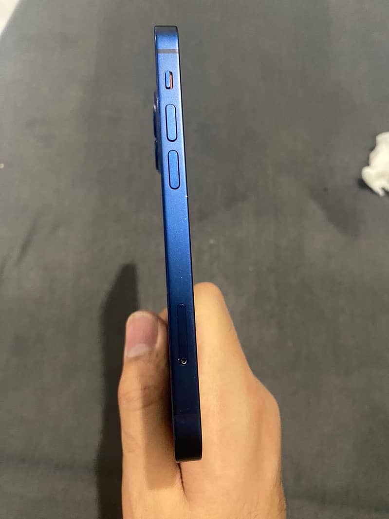 Apple iPhone 12 mini 1