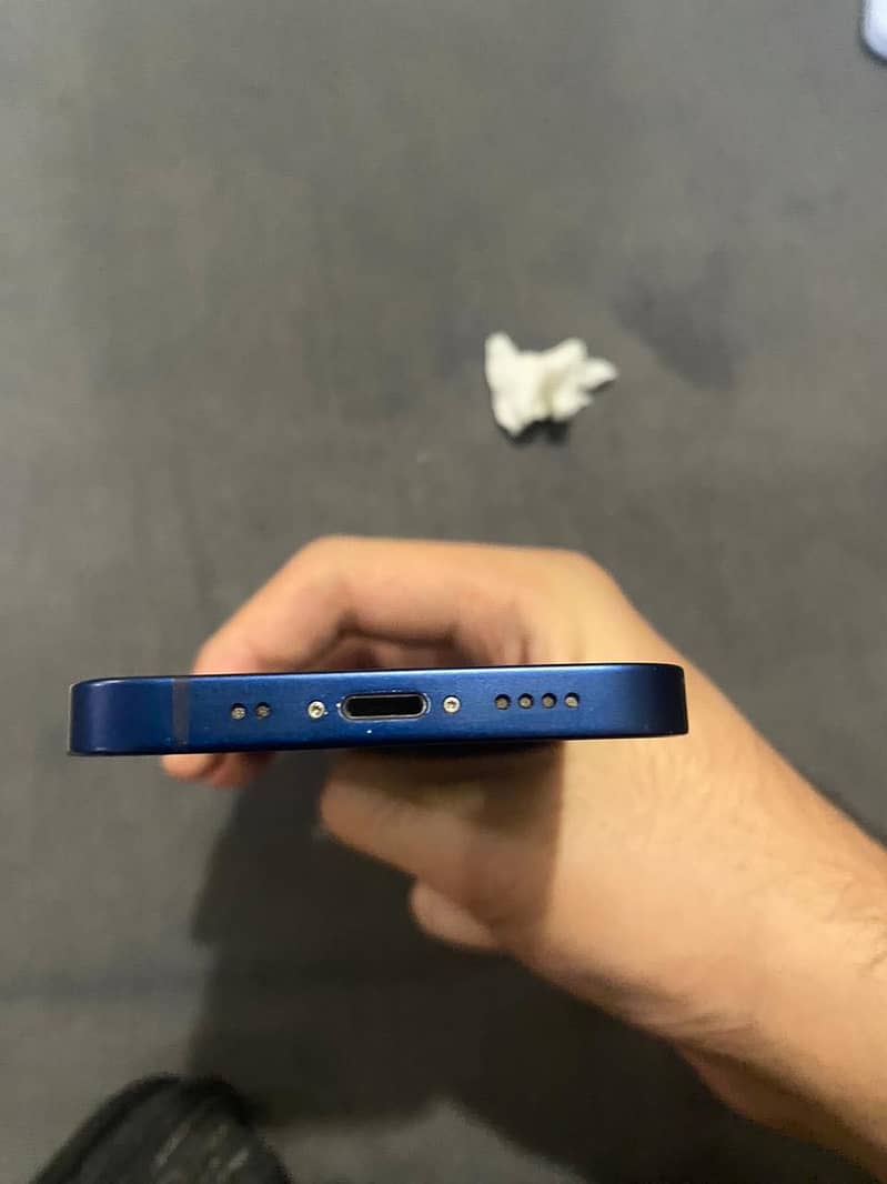 Apple iPhone 12 mini 6