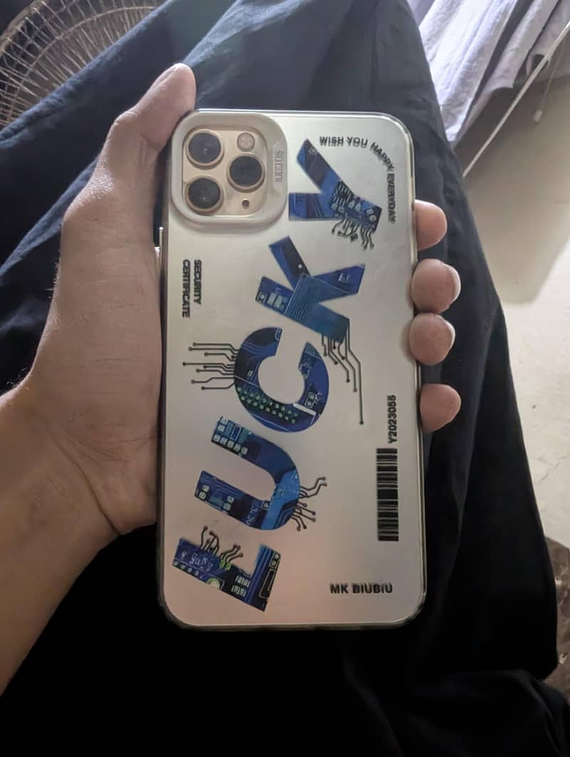 Apple iPhone 11 Pro Max 1