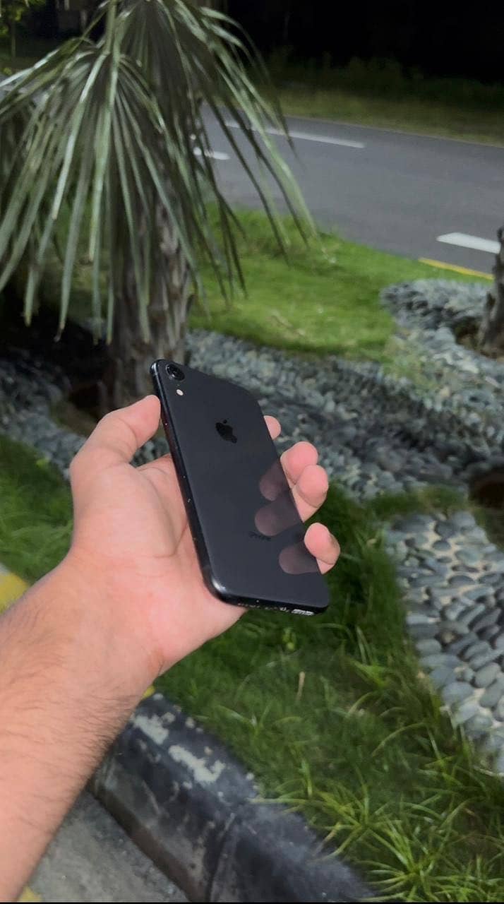 iPhone XR 2