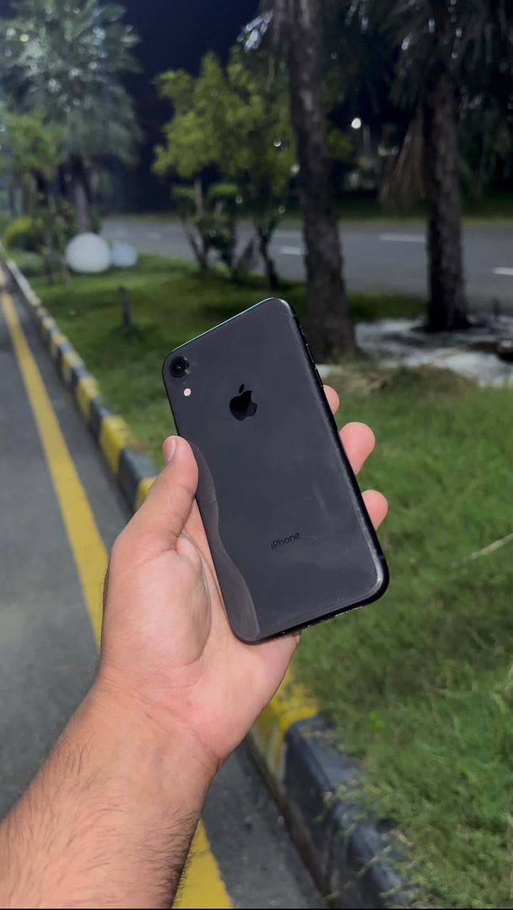 iPhone XR 5