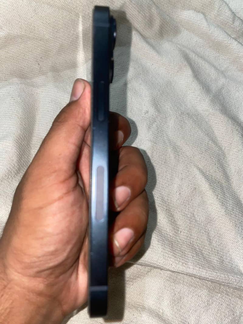 Apple iPhone 14 2