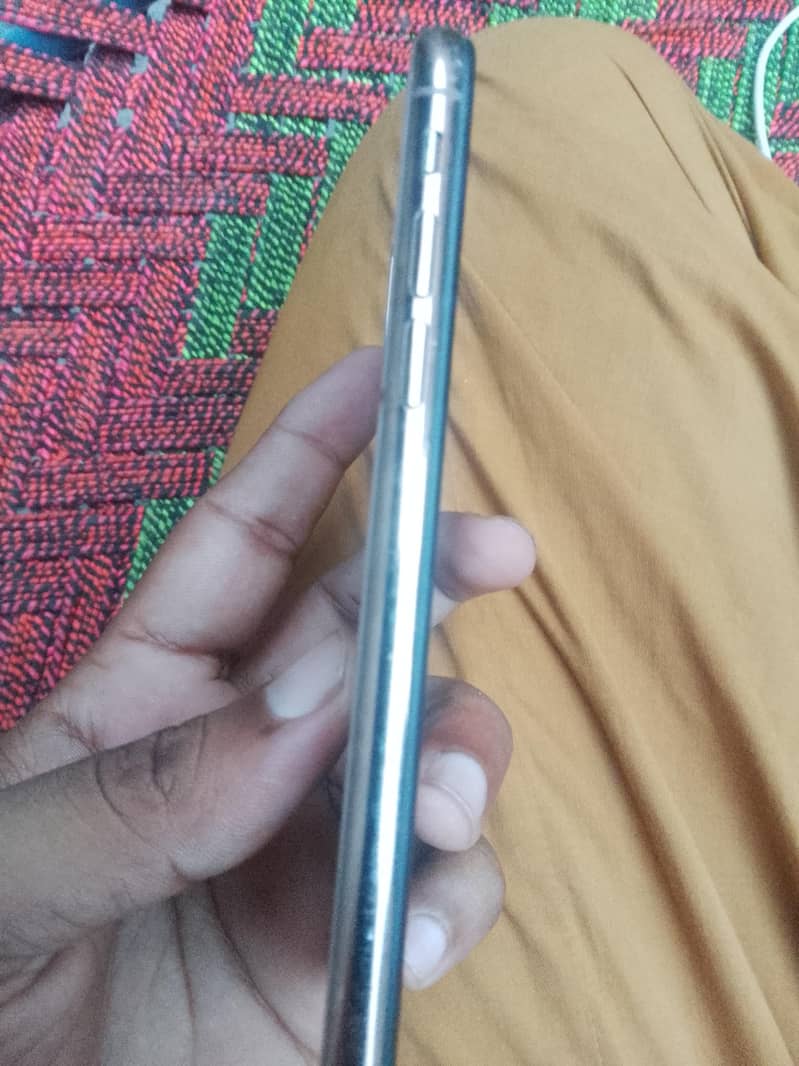 Apple iPhone XS 2