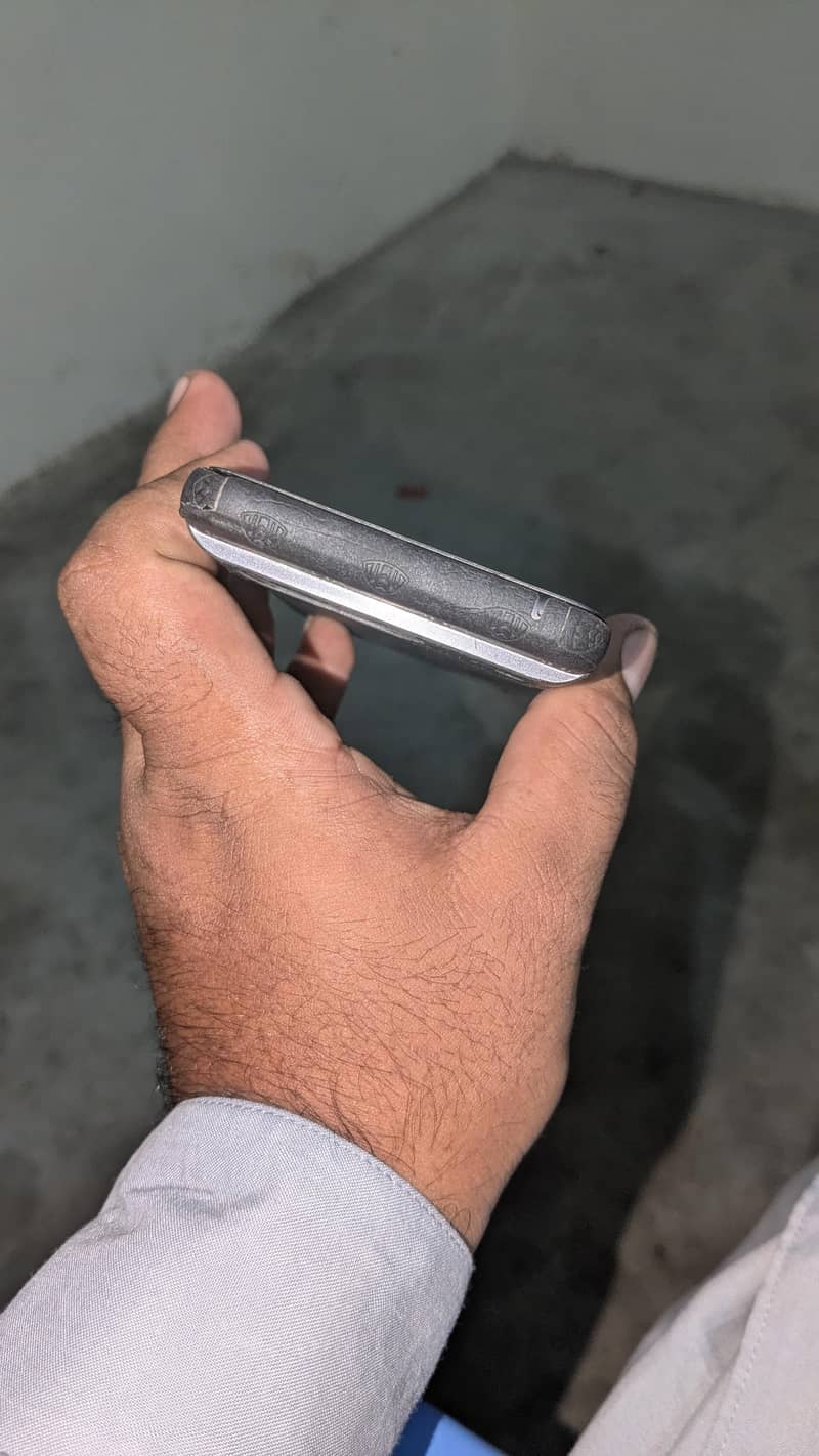Google Pixel 8 2