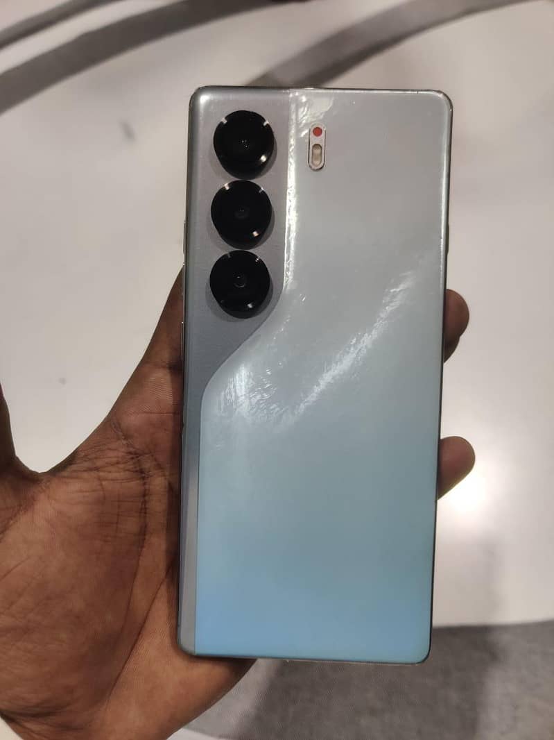 Tecno CAMON 40 5