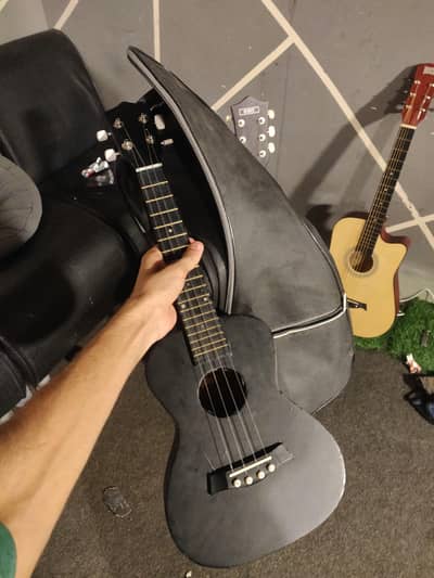 ukelele // GUITARS ERA// Hi volts concert size ukelele 03220061612
