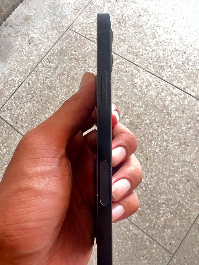 Apple iPhone 12 2