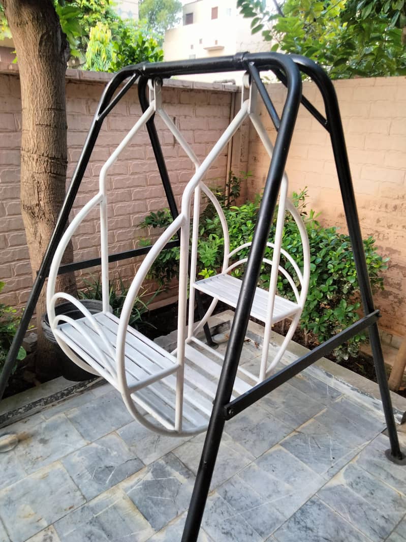 outdoor swing 2