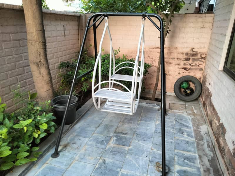 outdoor swing 3