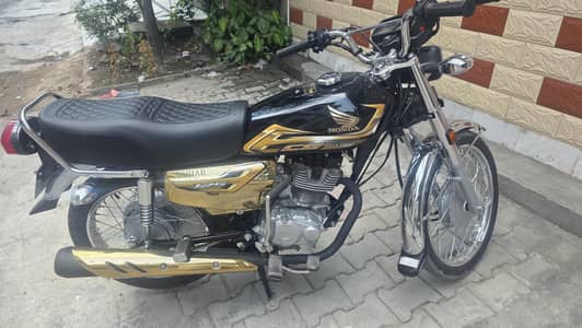 honda 125 gold brand new condition