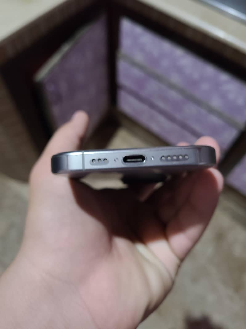 Apple iPhone 15 Pro 2