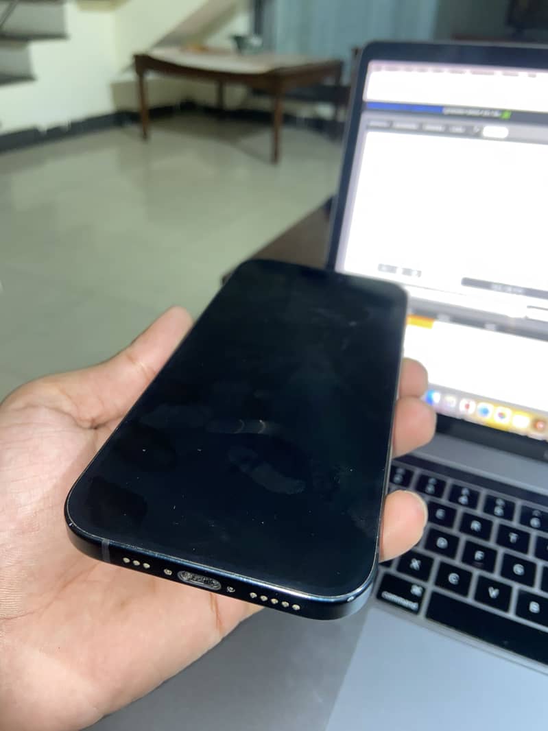Apple iPhone 15 5