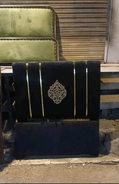 OLD SOFA ODL BED POSHISH KARWAY HOME SERVICR AVAILABLE
