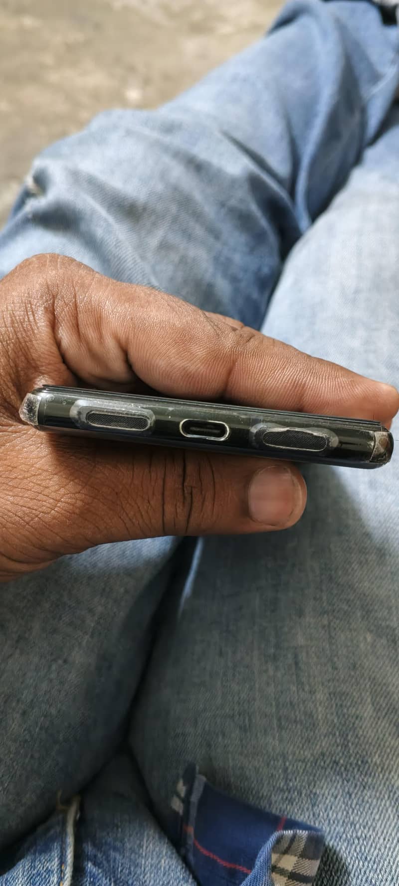 Google Pixel 6 4
