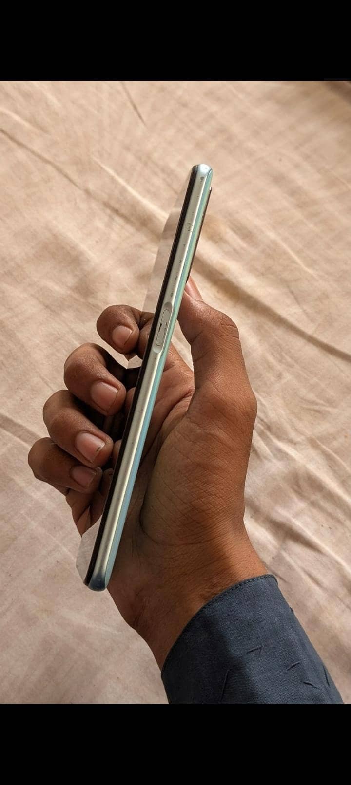 OPPO A76 3