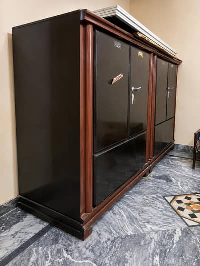 bister Peta Trunk