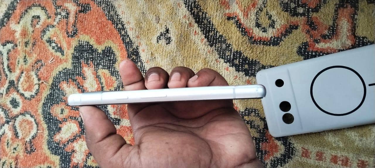 Google Pixel 7a 5
